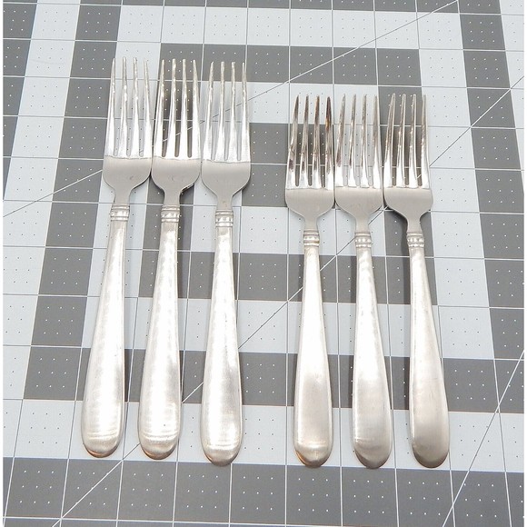Towle Ariel Satin Dinner Salad Forks Living Collection Stainless China Lot of 6 - Picture 1 of 10